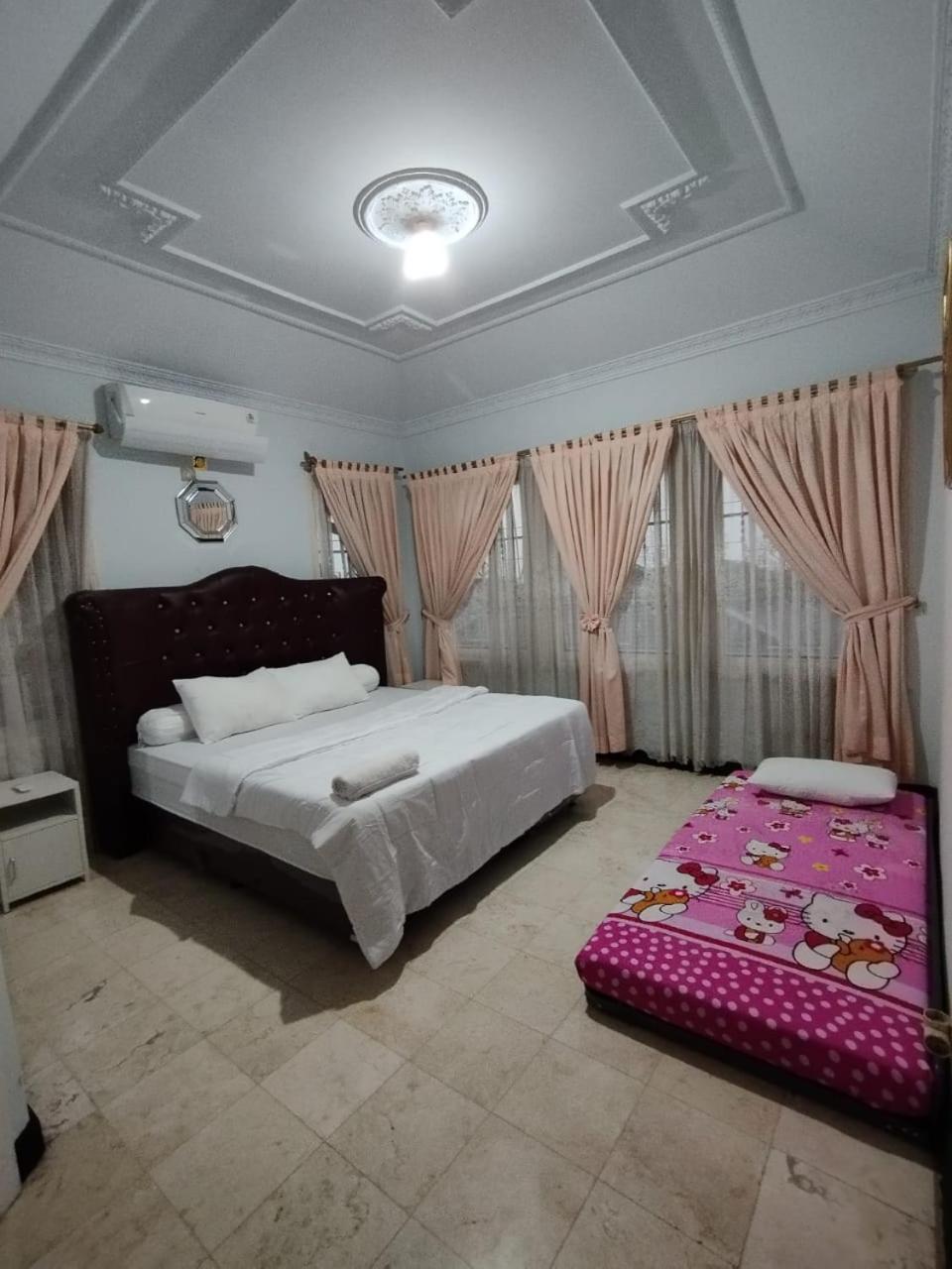 Vila Princess,Sentul 4Bedroom Dan Tenda Camping,Private Pool, Tenis Meja, Mini Billiard, Karaoke, Ayunan,Bbq, 08Satu3 80Satu6 4Satu5Satu Bogor Esterno foto
