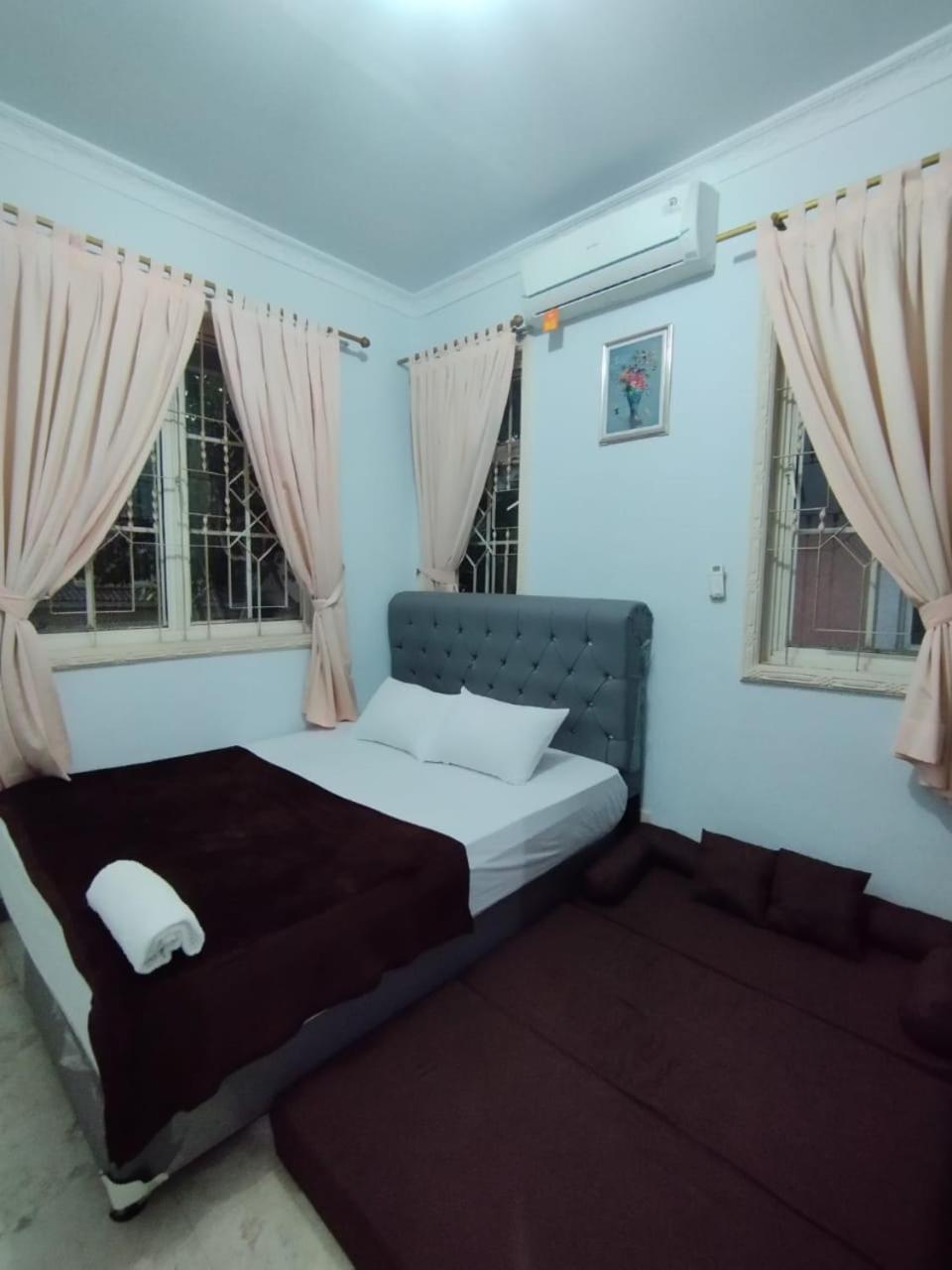 Vila Princess,Sentul 4Bedroom Dan Tenda Camping,Private Pool, Tenis Meja, Mini Billiard, Karaoke, Ayunan,Bbq, 08Satu3 80Satu6 4Satu5Satu Bogor Esterno foto