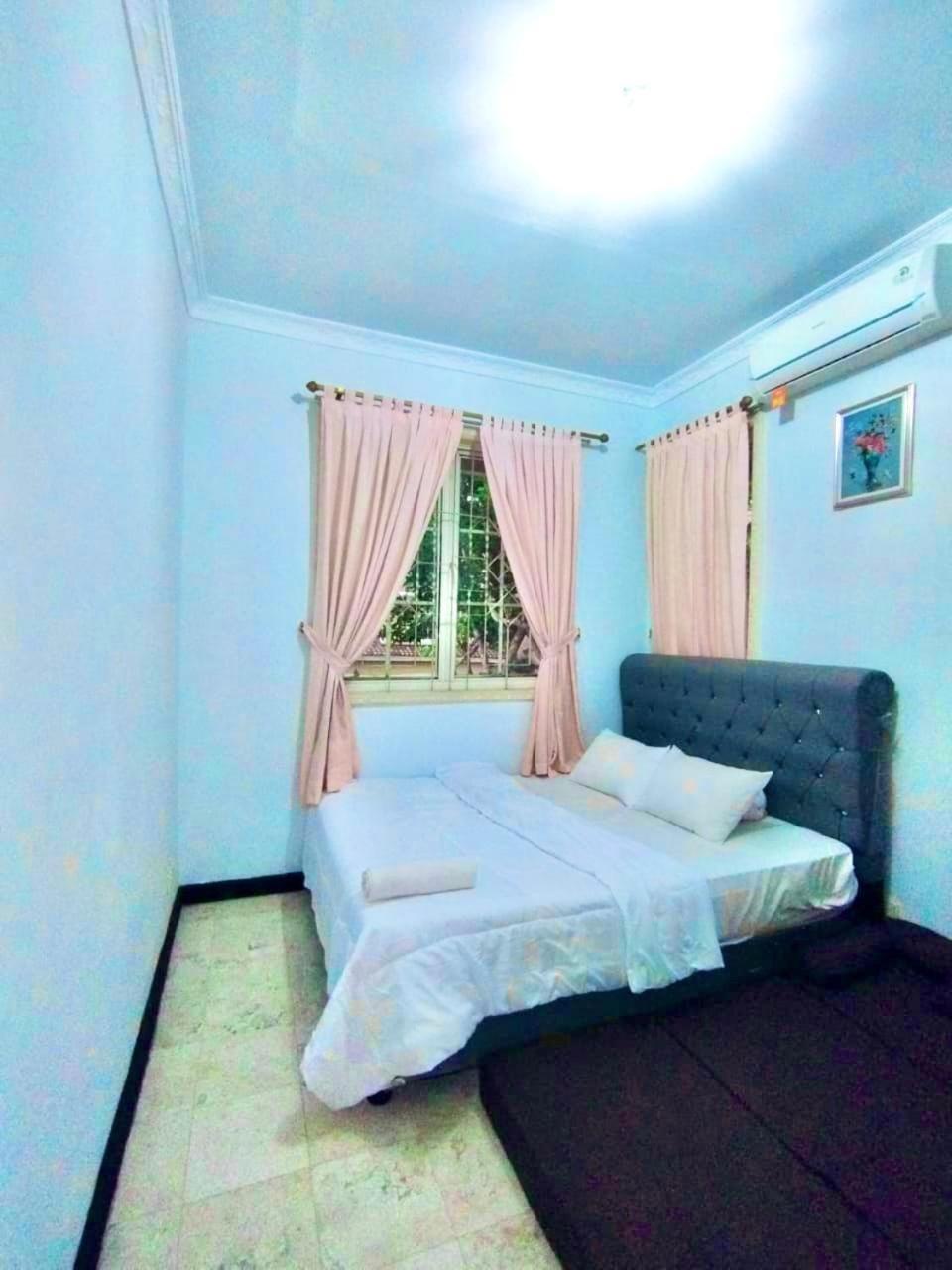 Vila Princess,Sentul 4Bedroom Dan Tenda Camping,Private Pool, Tenis Meja, Mini Billiard, Karaoke, Ayunan,Bbq, 08Satu3 80Satu6 4Satu5Satu Bogor Esterno foto